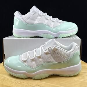 Size 9.5 Women’s Nike Air Jordan Retro 11 Igloo AH7860-103 Sneakers